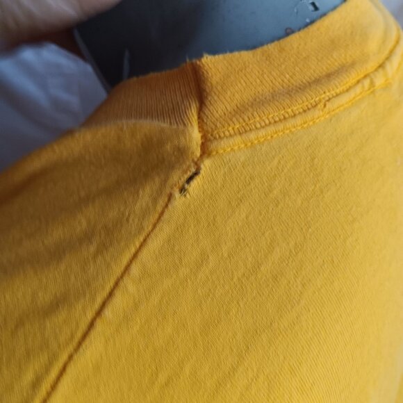XXL Vtg Fruit Of The Loom Yellow Short Sleeve Crewneck T-Shirt Cotton Made USA - Picture 7 of 8